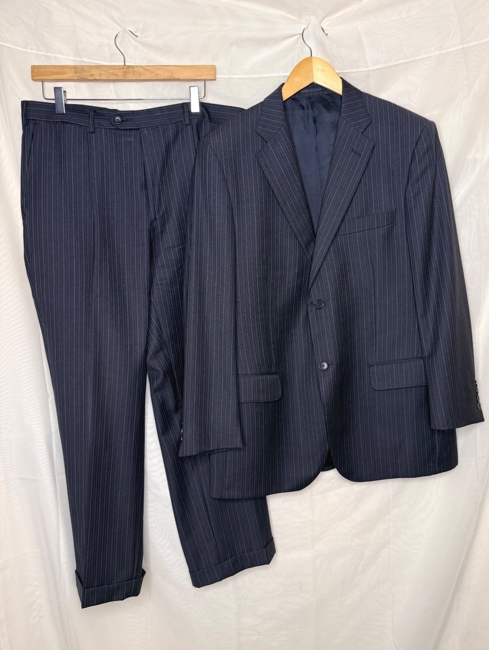 Luigi Bianchi Mantova Italian 100% Virgin Wool Navy Pinstripe Suit US 42R